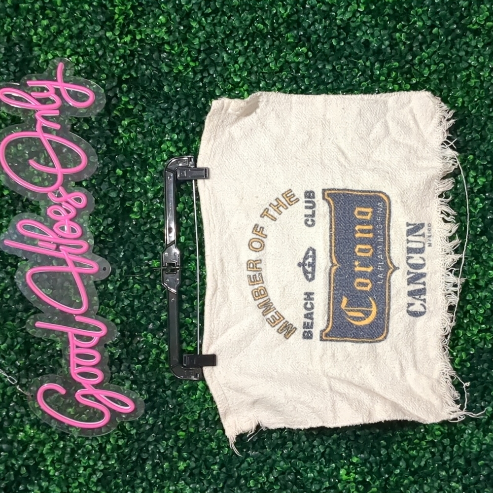 FREE* VTG Corona Cancun Mexico Towel